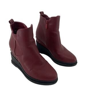 Dusto Red Leather Ankle Wedge Bootie Women's Size 4 Preowned